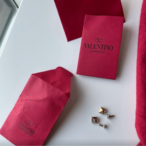 Valentino women’s rockstud shoulder bag - Picture 4 of 5